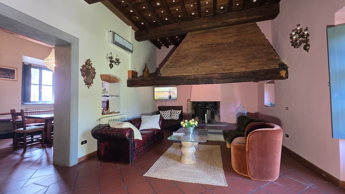 Podere Pagliaio 1 &mdash; Il soggiorno visto dall'ingresso